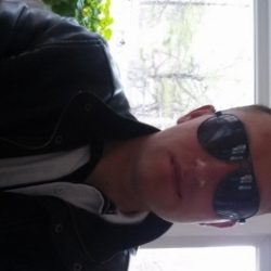 Парень из Новосибирска, ищу девушку. Хочу секса, и чем больше, тем лучше. Парень из Новосибирска, ищу девушку. Хочу секса, и чем больше, тем лучше.