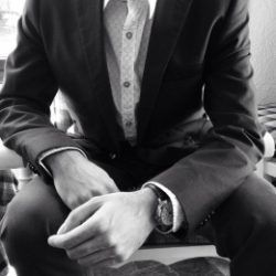 Парень и его друг ищут девушек в Новосибирске Парень и его друг ищут девушек в Новосибирске