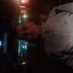 Молодой симпатичный парень ищет девушку. Молодой симпатичный парень ищет девушку.