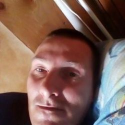 Реальный секс Молодой парень ищет девушку в Новосибирске Реальный секс Молодой парень ищет девушку в Новосибирске